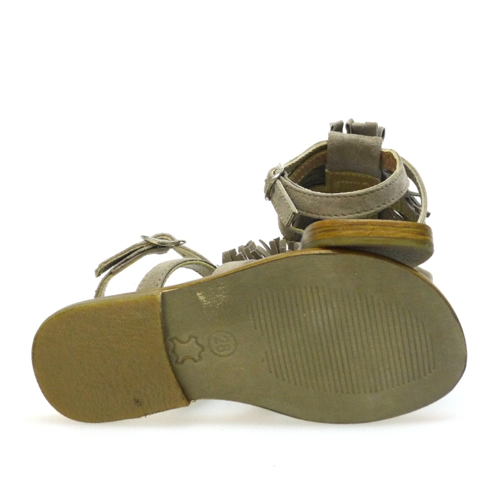 Sandalias flecos y borlas estilo hippie Oca Loca foto 4