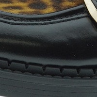 Compra Blucher Alpe de Piel Brillante Negra con Animal Print y Hebillas - Estilo y Originalidad foto 5