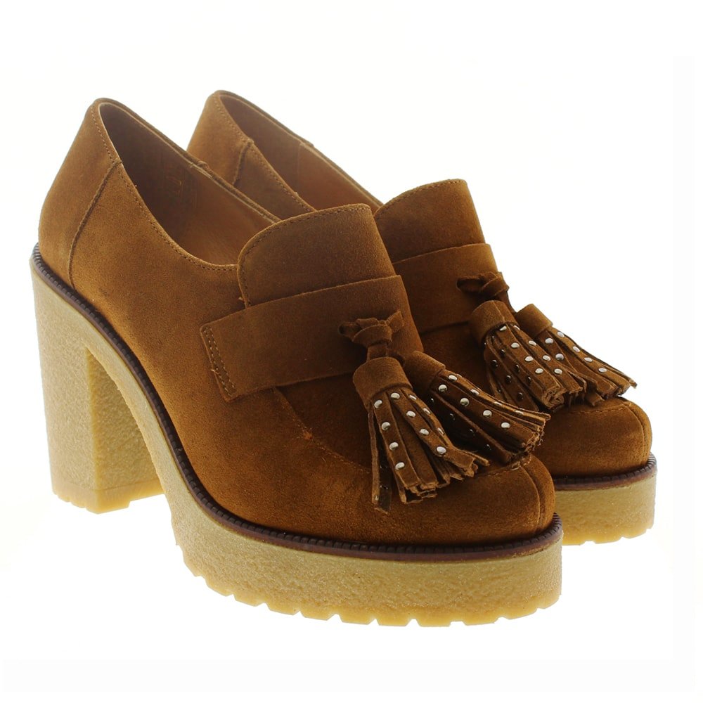 Mocasines tacón ante borlas Hobby 558