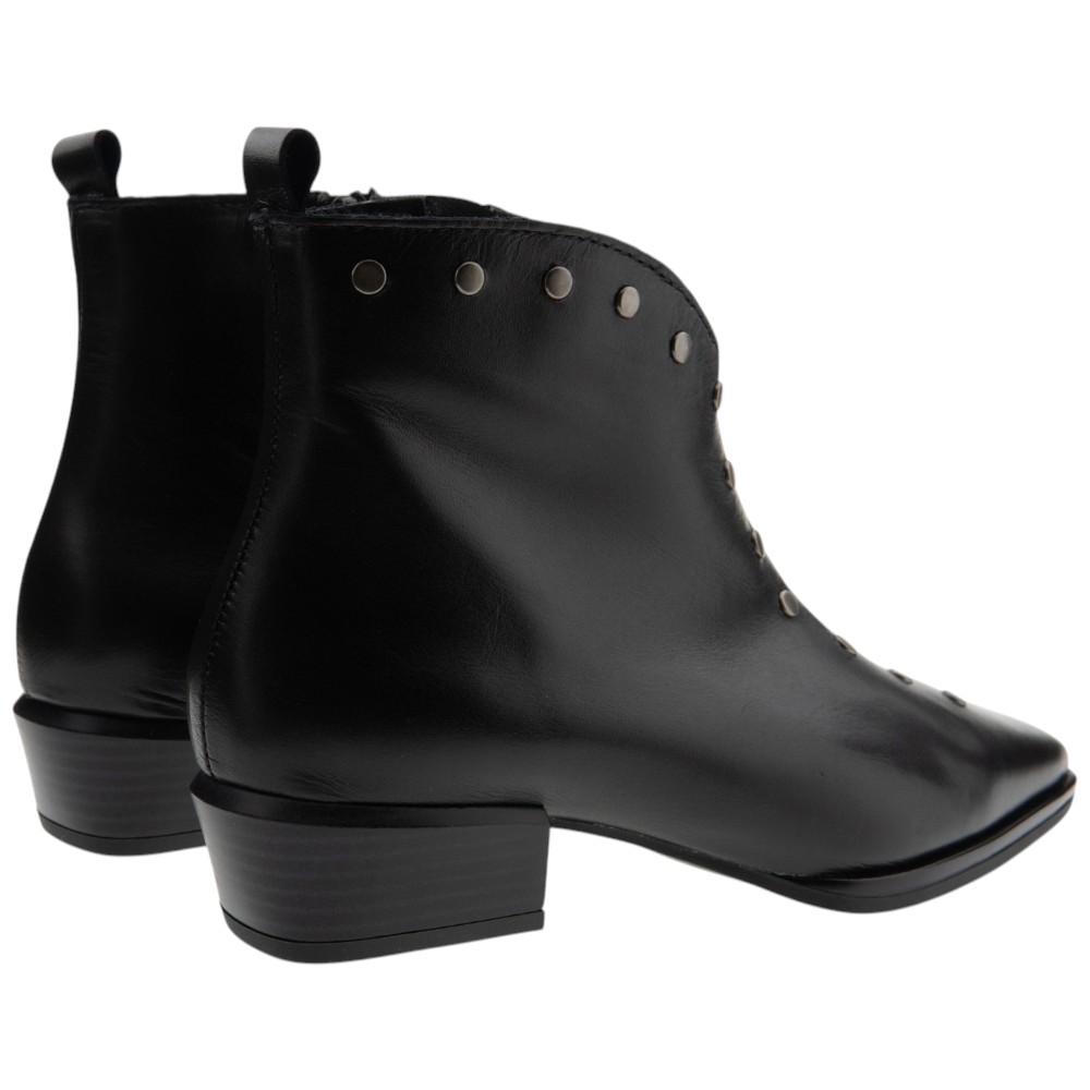 Botines camperos piel tachas Viguera | Carrilé foto 4