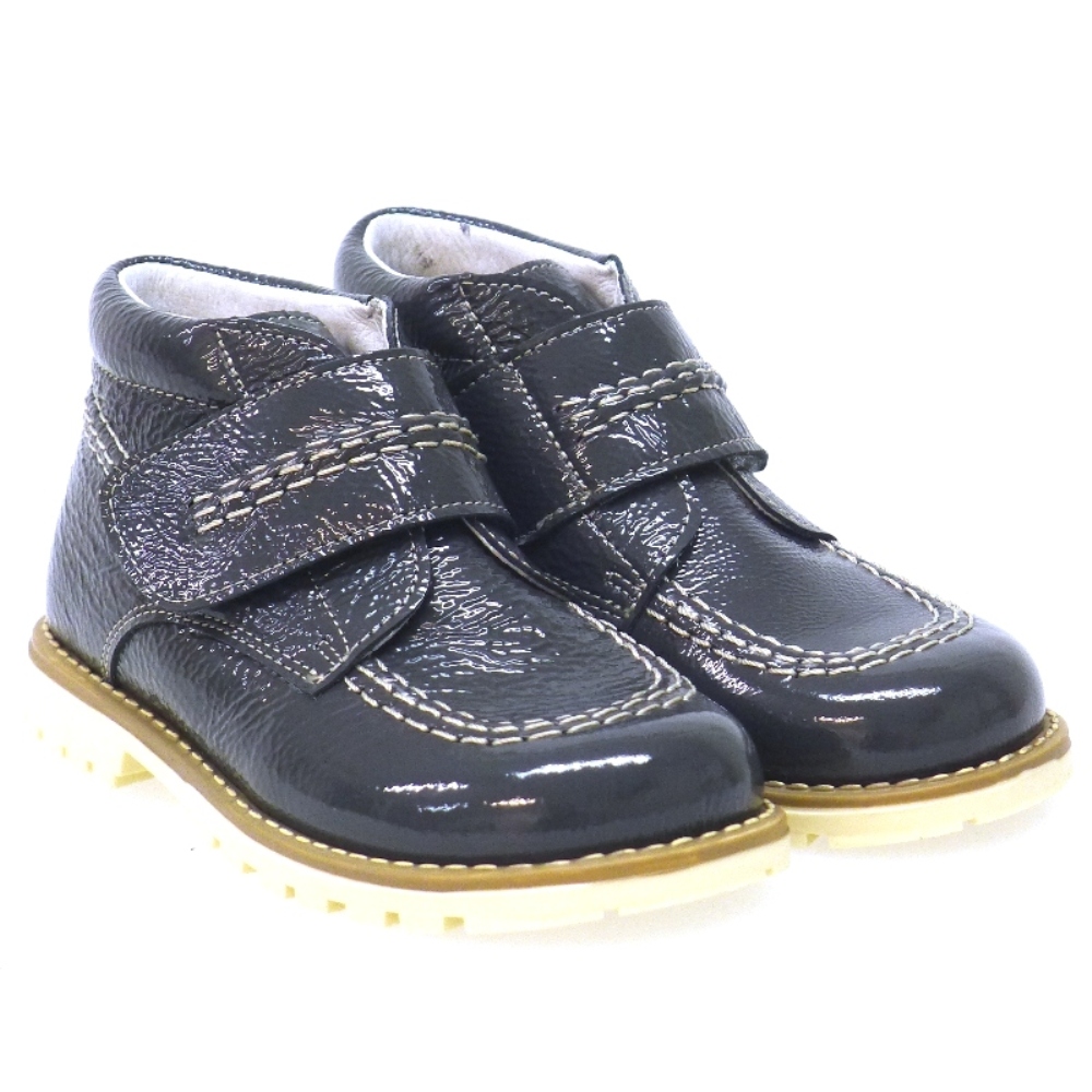 Bota Kickers charol velcro Carrile