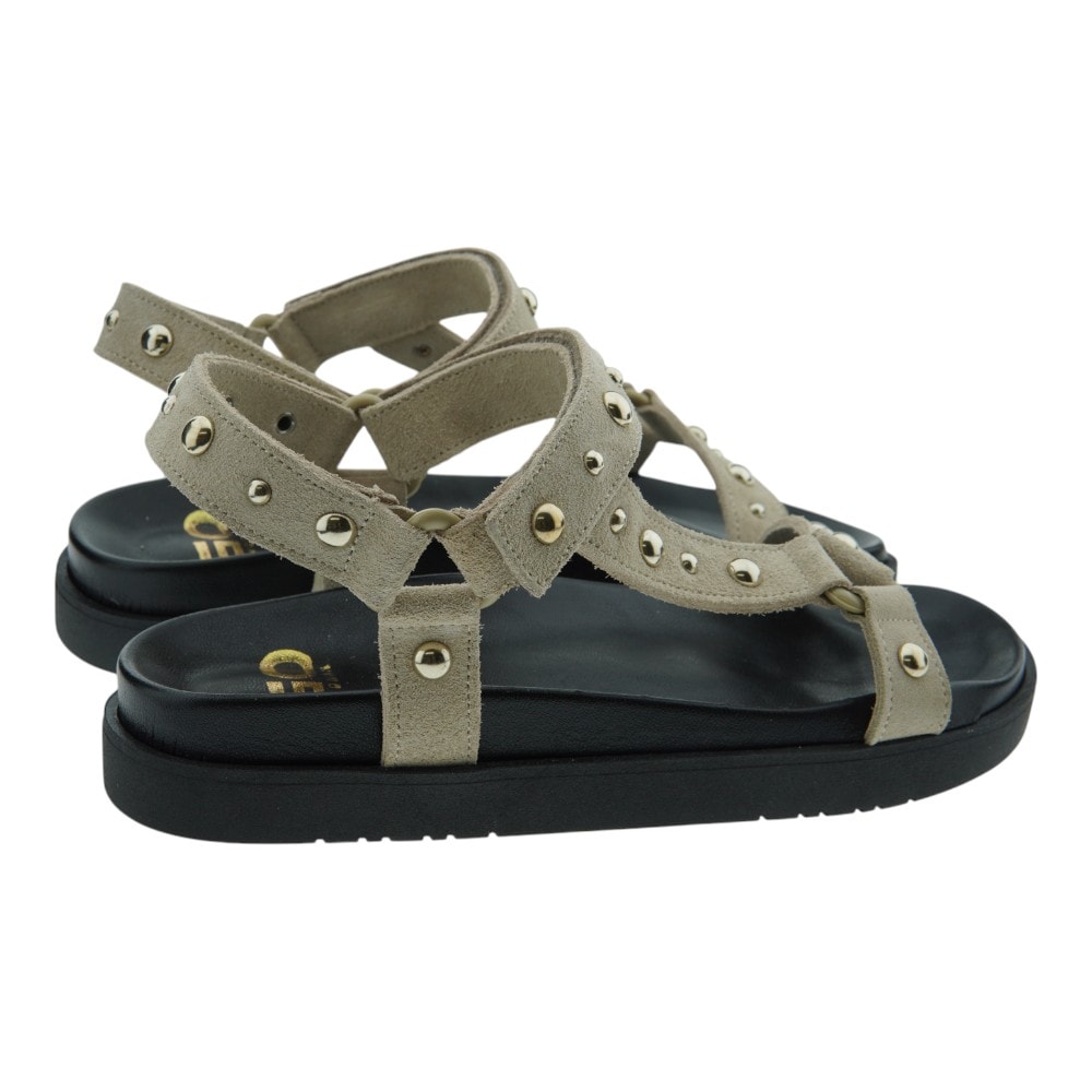 Sandalias planas cómodas camel con tachuelas Go Woman foto 4