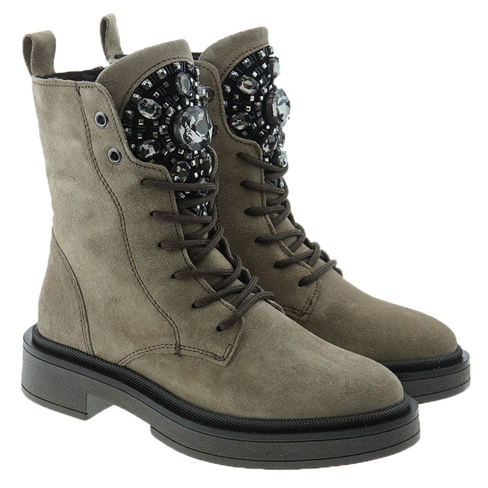 Bota militar mujer ante detalle joya Vexed Christa