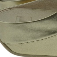 Sandalias dedo doradas cuña Fitflop con pedrería foto 6