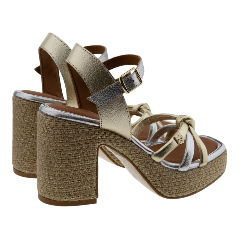 Sandalias tacón mujer Popa doradas y plateadas – Diseño exclusivo en Carrile foto 4