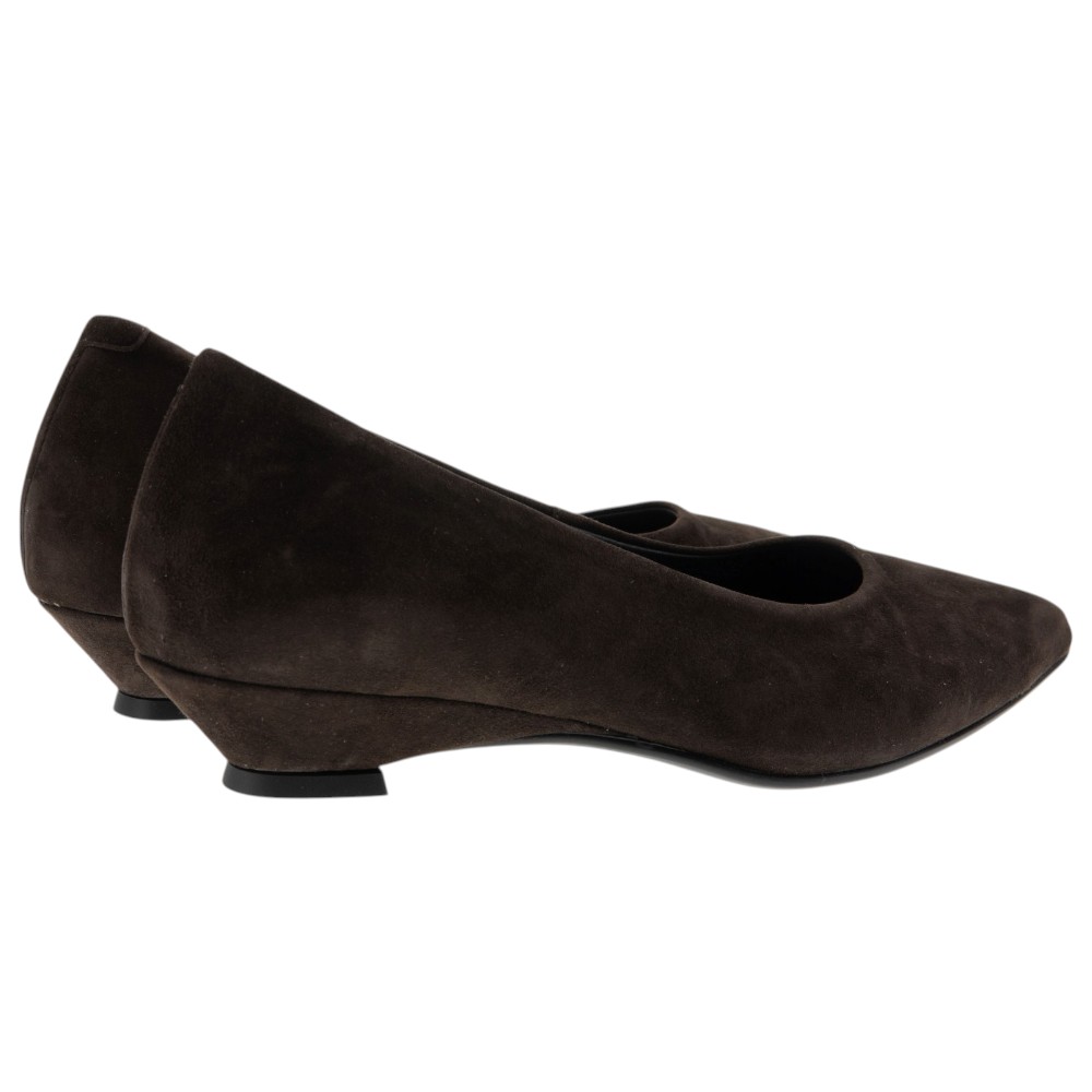 Zapatos ante marrón tacón bajo y punta Gaimo foto 4