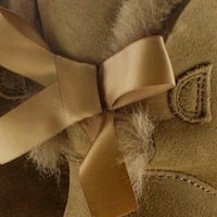 Botines cordero lazos Ugg Mini Bailey Bow foto 7