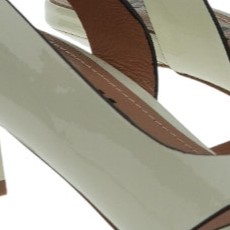 Zapatos tacón Bibilou charol blanco | Estilo y sofisticación en Carrile foto 7