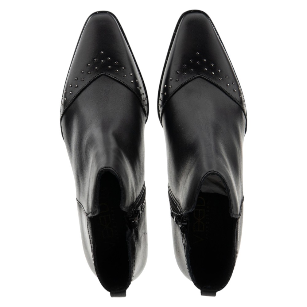 Botines camperos negros tachas Vexed | Carrilé foto 2