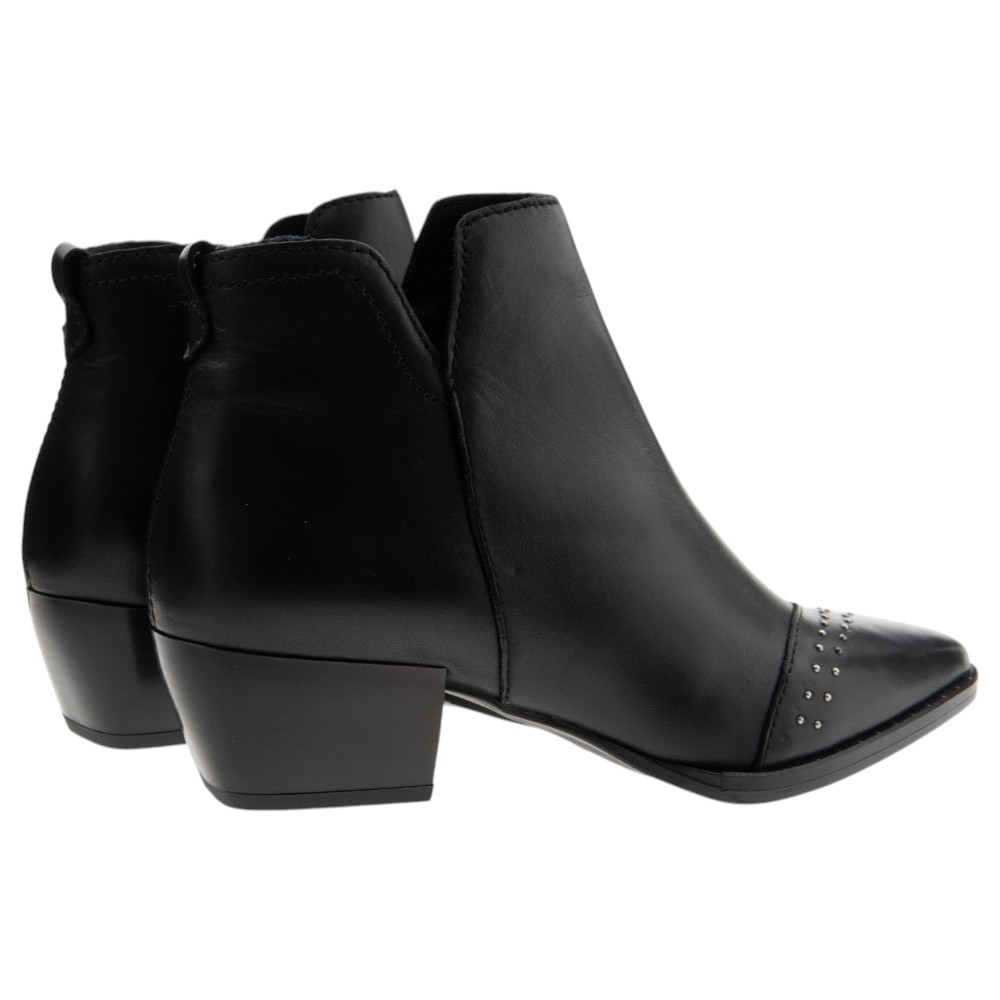 Botines camperos negros tachas Vexed | Carrilé foto 4