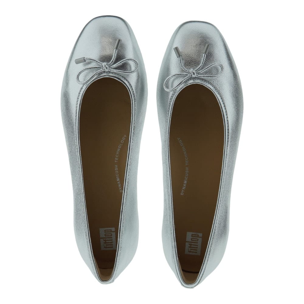 Compra Bailarinas FitFlop W Delicato Bow en Plata y Negro | Carrile foto 2