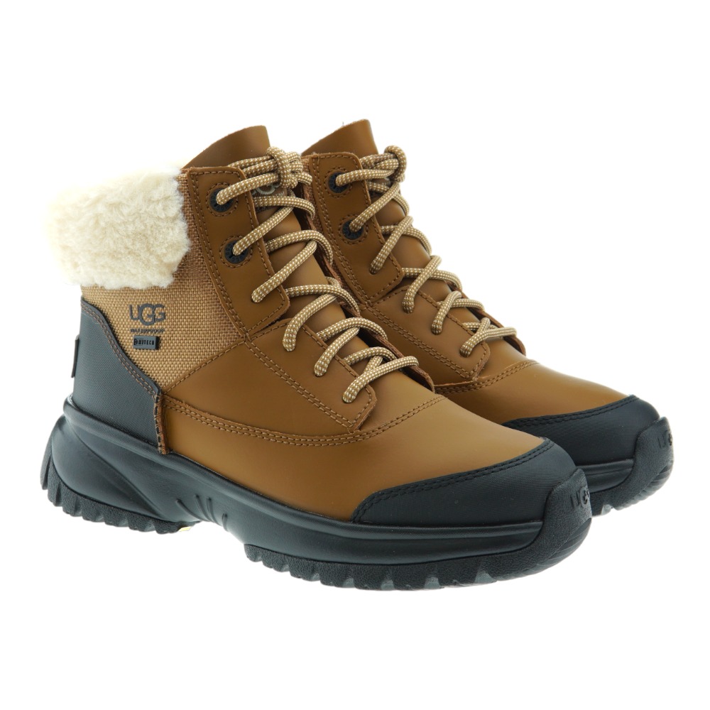 Bota mujer montaña borreguillo y cordones Ugg Yose Fluff