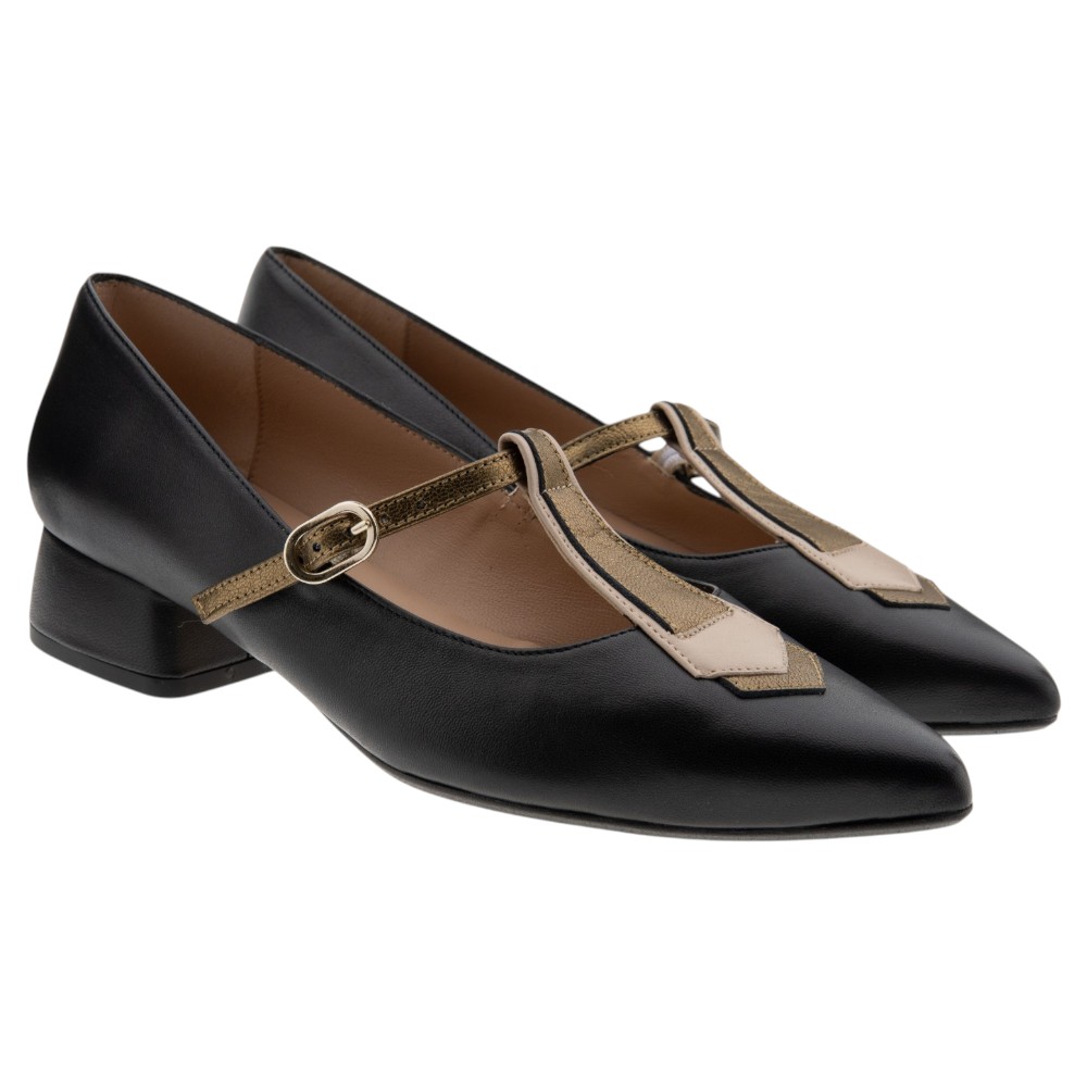 Zapato tacón bajo punta y hebilla negro Miuxa Zaolo